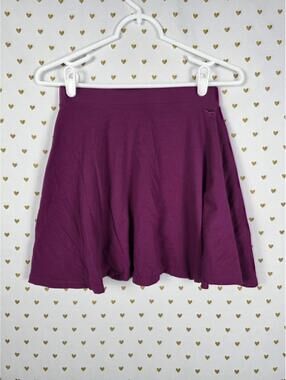 Victorias Secret PINK Embroidered Dog Logo SKIRT  Purple SMALL